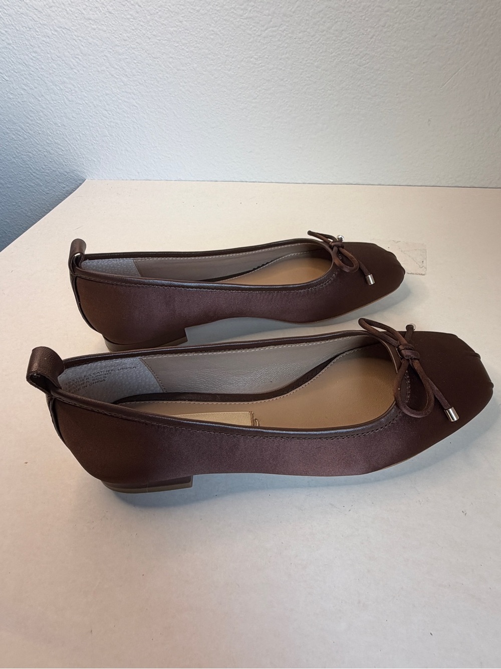 Deltan Women's Brown Satin Bow Ballet Flats Slip-On Shoes Size 6